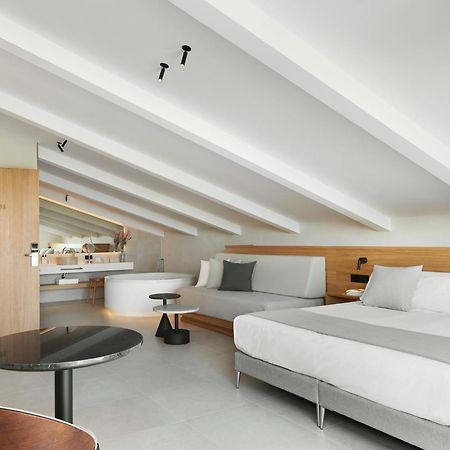 Hotel Restaurant Ceferino Vilanova i la Geltrú Exteriör bild