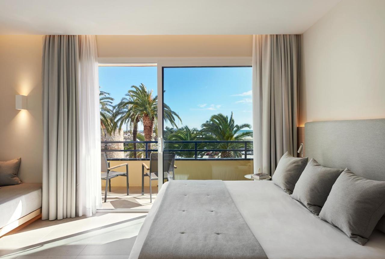 Hotel Restaurant Ceferino Vilanova i la Geltrú Exteriör bild