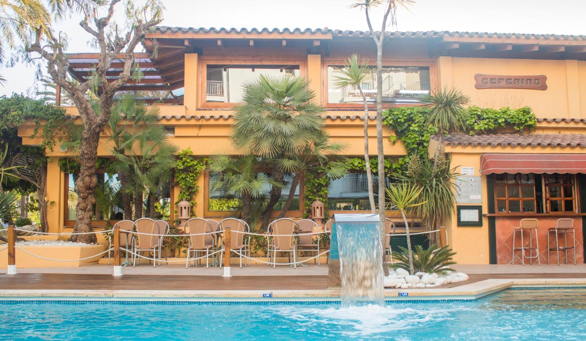 Hotel Restaurant Ceferino Vilanova i la Geltrú Exteriör bild