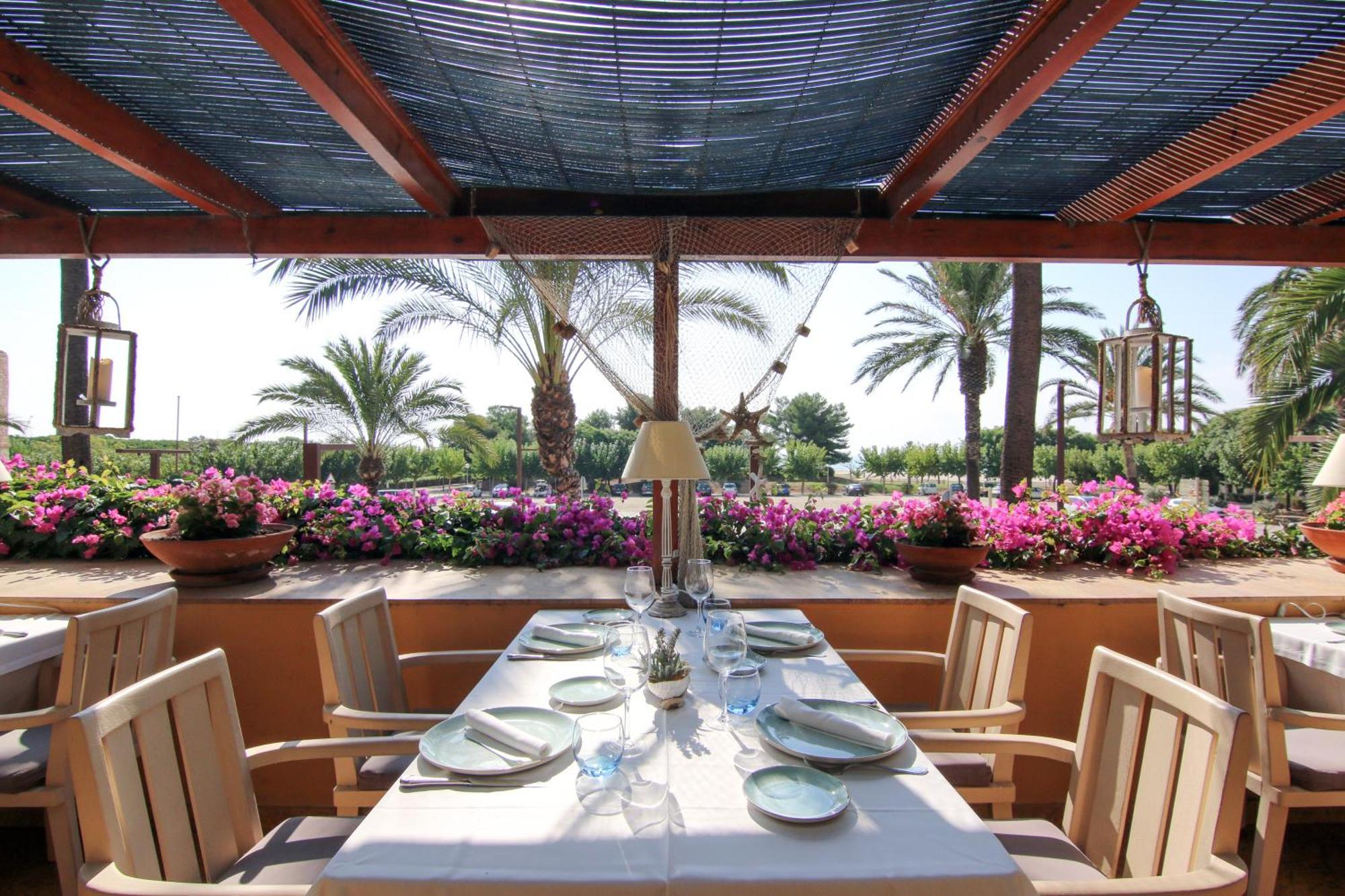 Hotel Restaurant Ceferino Vilanova i la Geltrú Exteriör bild