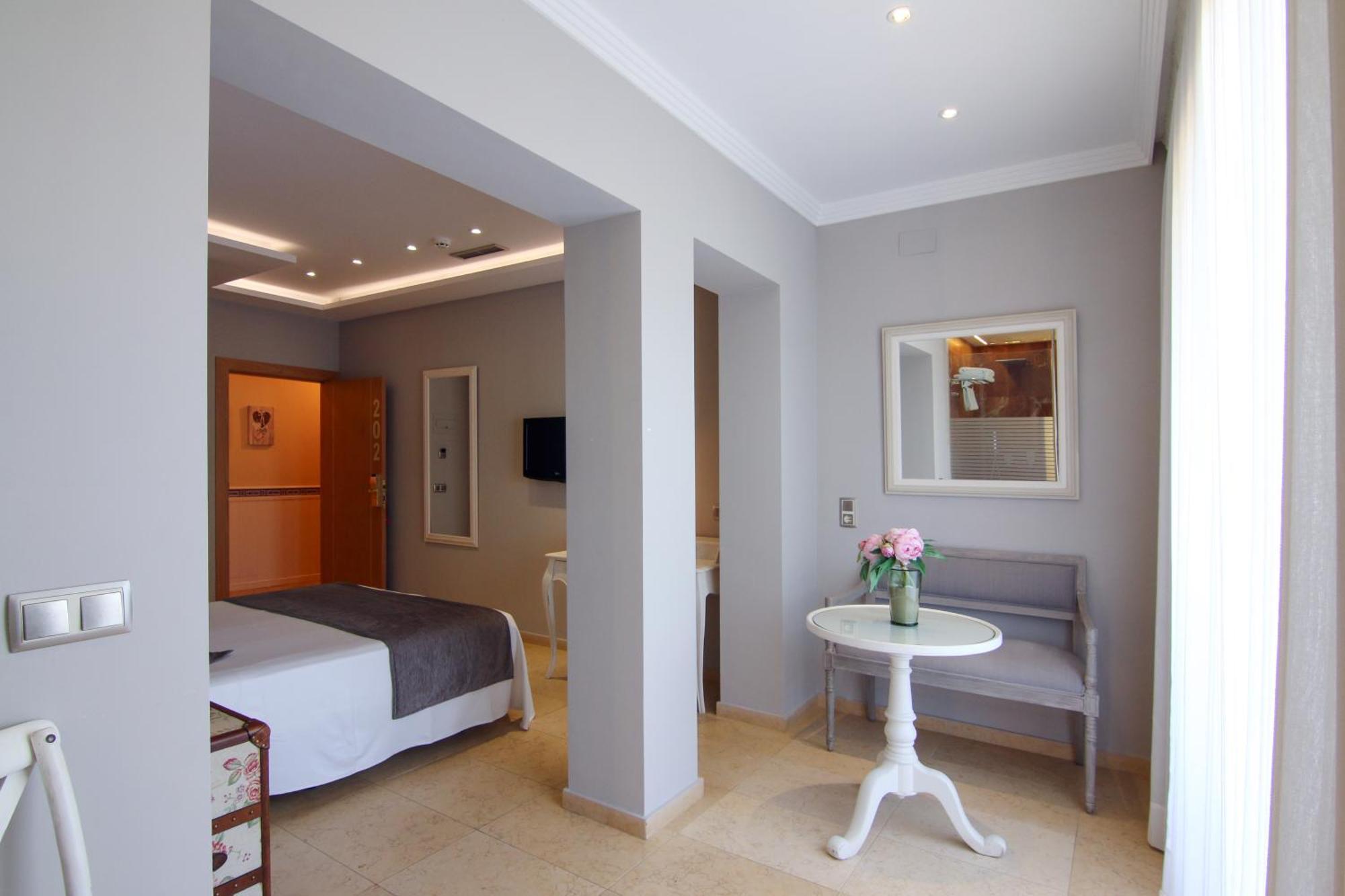 Hotel Restaurant Ceferino Vilanova i la Geltrú Exteriör bild